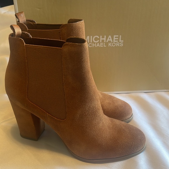 Michael Kors Womens
Suede Boots Sz US 8.5 - Picture 11 of 13
